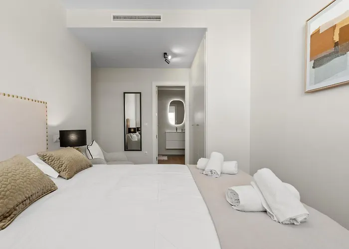 Sea View Brand New 3br Luxury Retreat Pool Gym Appartement *