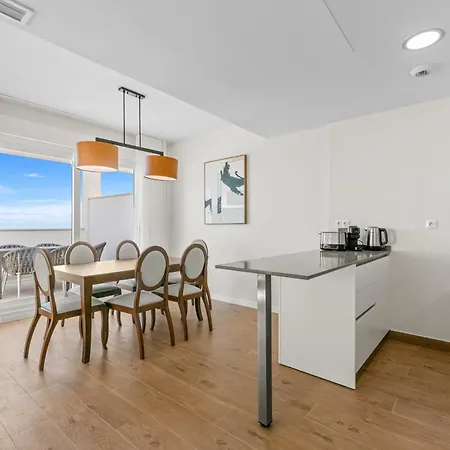 Sea View Brand New 3br Luxury Retreat Pool Gym Apartamento *