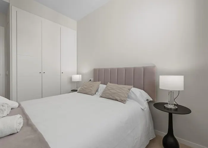 Sea View Brand New 3br Luxury Retreat Pool Gym