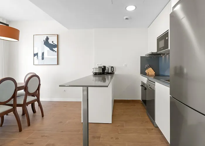 Apartamento Sea View Brand New 3br Luxury Retreat Pool Gym