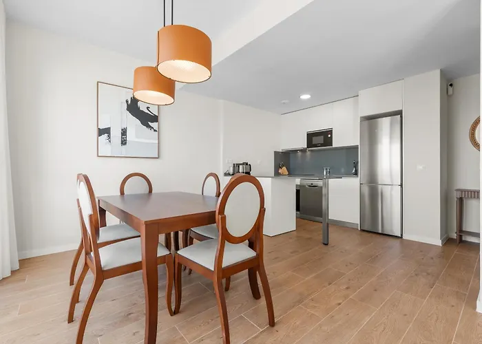 Apartamento Sea View Brand New 3br Luxury Retreat Pool Gym