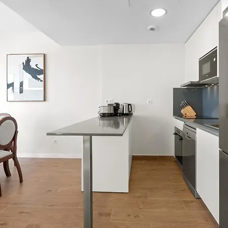 Apartamento Sea View Brand New 3br Luxury Retreat Pool Gym